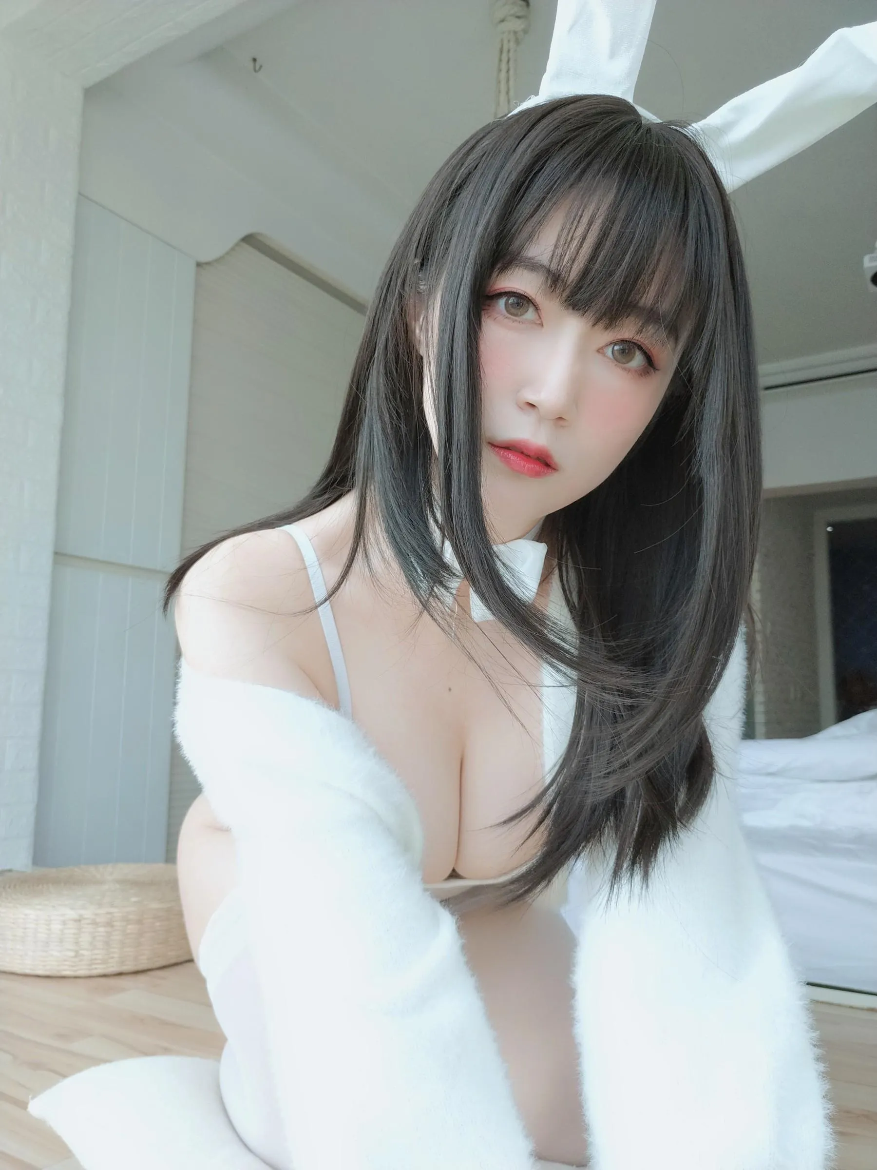 白银81 – 自撮 Vol.52 白丝兔子 [110P]插图5